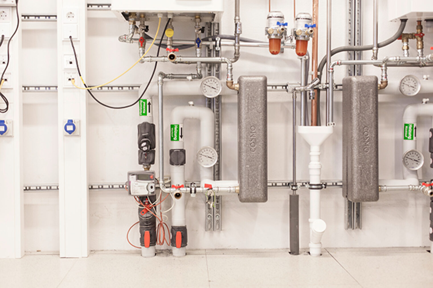 SHK Kundendiensttechniker Weiterbildung in Aschaffenburg - Praxisprüfung an installierter Heizungsanlage