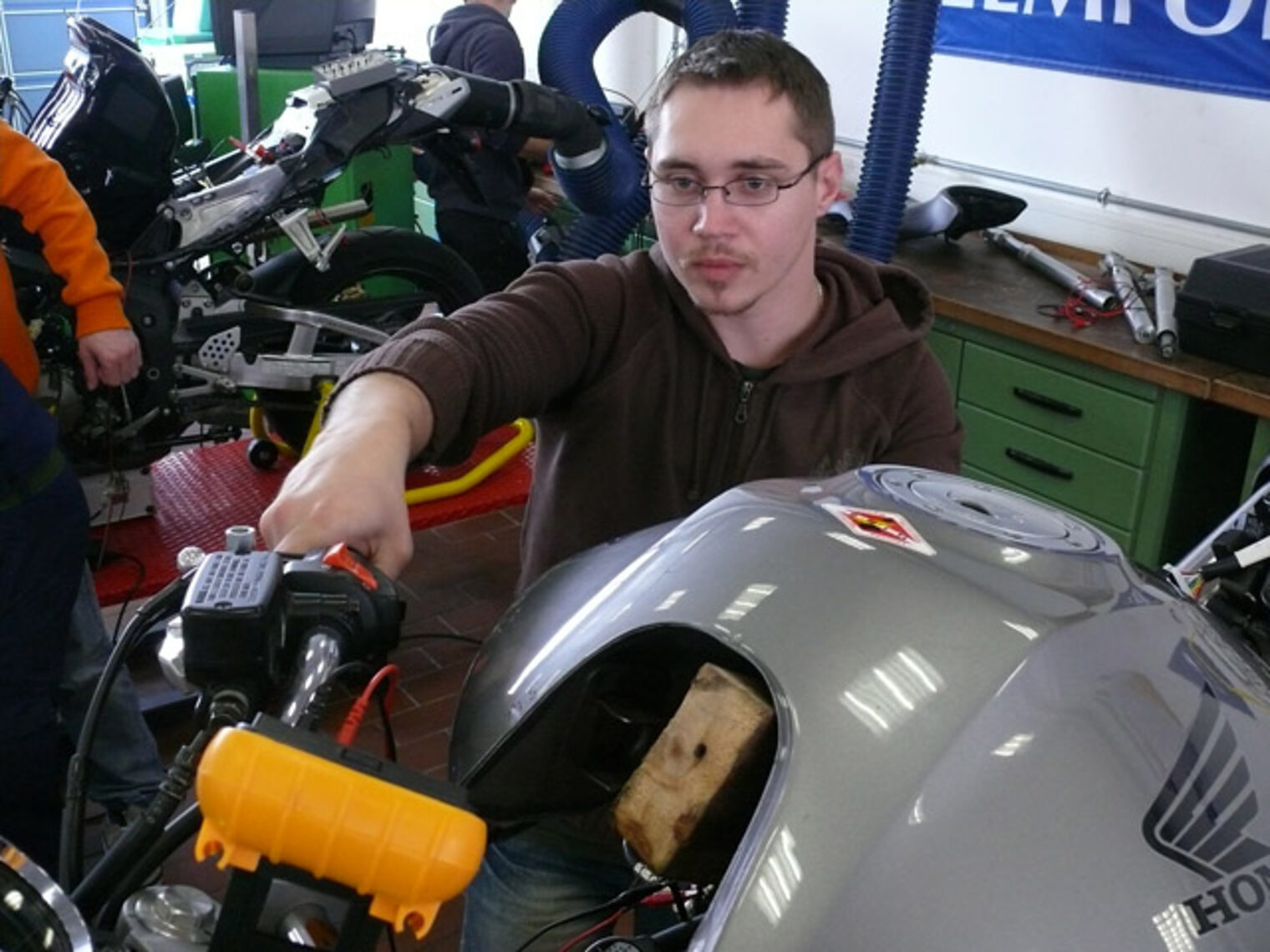 Zweiradmechaniker-Meisterkurs 2008 2009 15