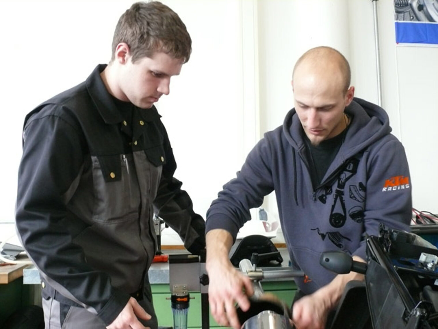 Zweiradmechaniker-Meisterkurs 2008 2009 16