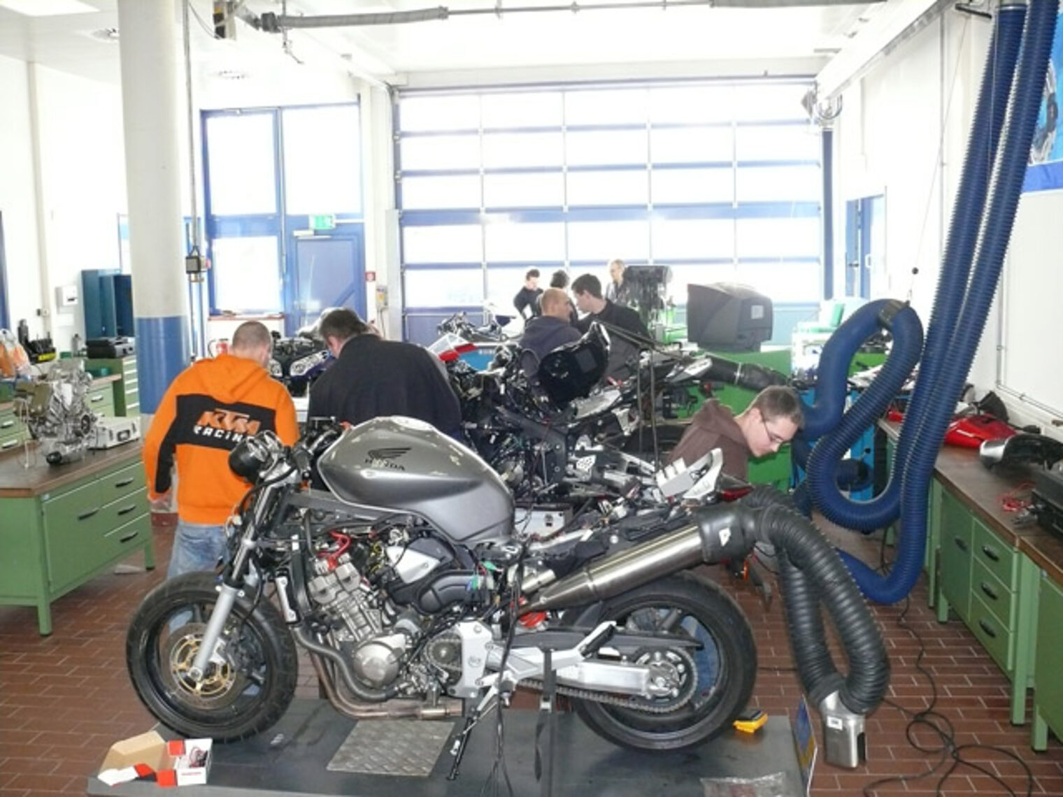 Zweiradmechaniker-Meisterkurs 2008 2009 18