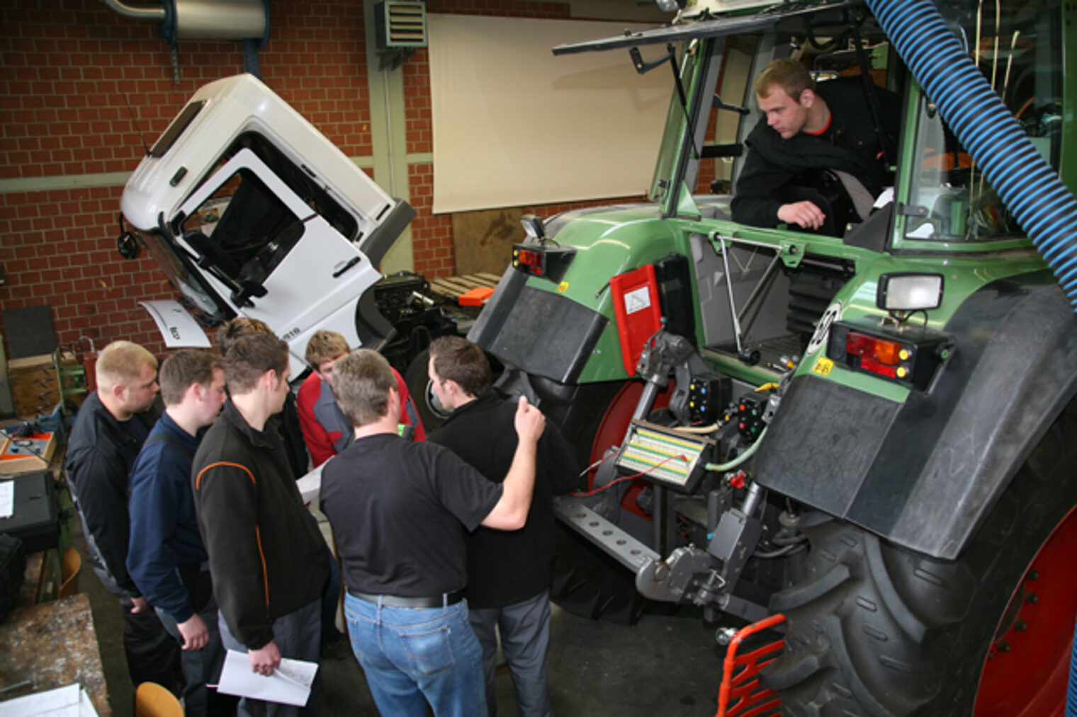 Landmaschinenmechaniker-Meisterkurs 2010-2011 01