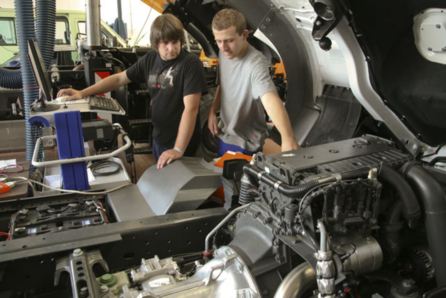 Kfz-Techniker-Meisterkurs, Schwerpunkt NFZ 02-2011 05