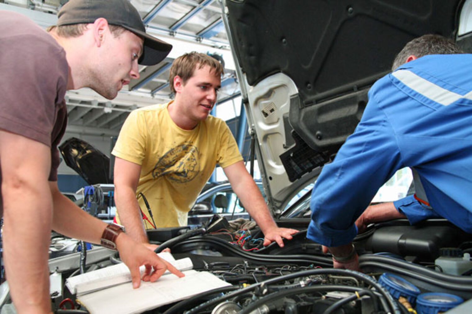 Meisterkurs Kfz-Technik 12 2010 03-Fahrzeugakademie