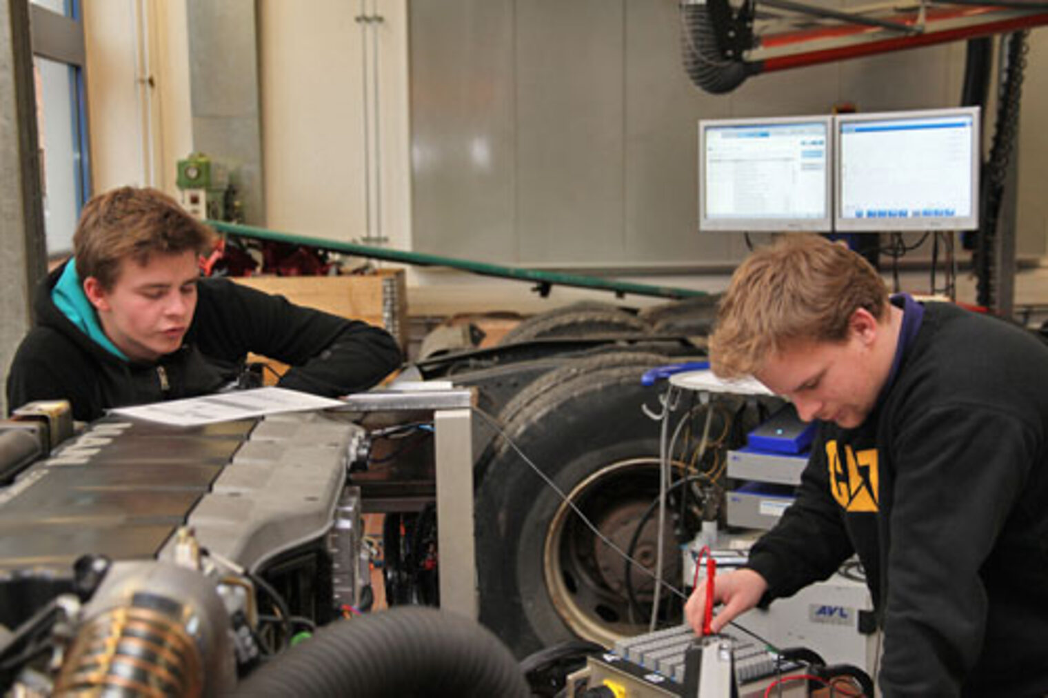 Kfz-Techniker-Meisterkurs, Schwerpunkt Nfz 06 2011 05-Fahrzeugakademie